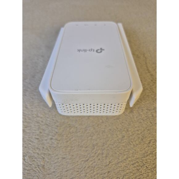 TP-Link AC1200 Wi-Fi Range Extender Model RE315 (White) - Picture 5 of 9
